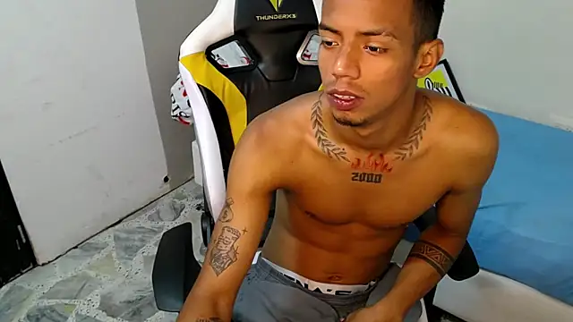 Snapshot of Nando_coll chatting on 10/30/25, 11:22 Nando coll online show from 10/30/25, 11:22