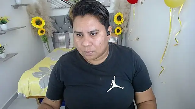 Snapshot of hotlesby_valery chatting on 10/09/25, 06:50 hotlesby valery online show from 10/09/25, 06:50