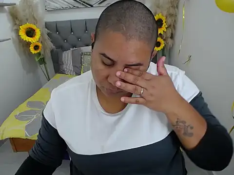 Snapshot of hotlesby_valery chatting on 10/17/25, 07:05 hotlesby valery online show from 10/17/25, 07:05