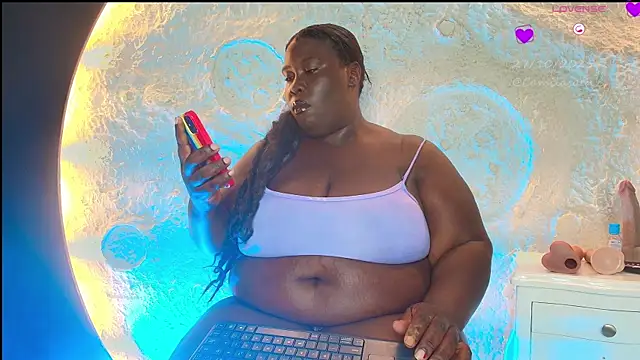 Snapshot of CarolinaGomez_ chatting on 10/27/25, 07:29 CarolinaGomez online show from 10/27/25, 07:29