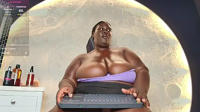 Snapshot of CarolinaGomez_ chatting on 11/10/25, 07:35 CarolinaGomez online show from 11/10/25, 07:35