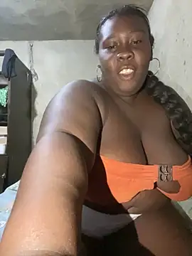 Snapshot of CarolinaGomez_ chatting on 11/17/25, 12:22 CarolinaGomez online show from 11/17/25, 12:22