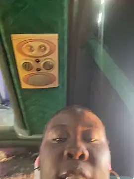 Snapshot of CarolinaGomez_ chatting on 02/28/26, 04:41 CarolinaGomez online show from 02/28/26, 04:41