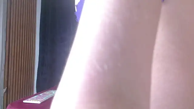 Snapshot of Melii_idalgo chatting on 11/12/25, 03:18 Melii idalgo online show from 11/12/25, 03:18