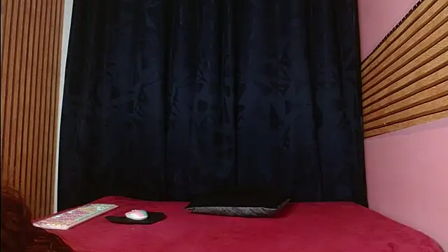 Snapshot of Melii_idalgo chatting on 12/01/25, 03:11 Melii idalgo online show from 12/01/25, 03:11