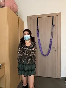 Snapshot of fioralba chatting on 09/22/25, 02:19 fioralba online show from 09/22/25, 02:19