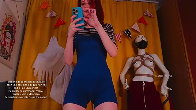 Snapshot of Giantess_Eva chatting on 10/31/25, 05:14 Giantess Eva online show from 10/31/25, 05:14