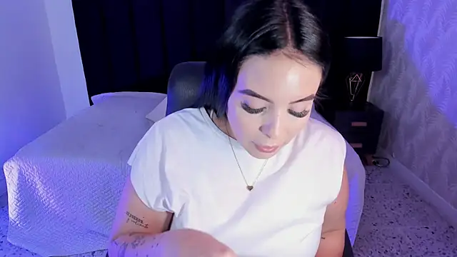 camiladuke7 online show from 10/08/25, 07:44