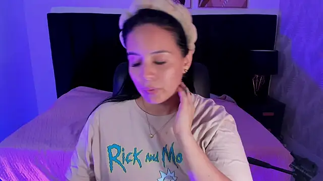 camiladuke7 online show from 10/22/25, 07:35