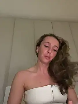 Scotishminx25 online show from 10/19/25, 04:40