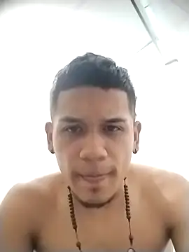 Snapshot of Mohamedxxx13 chatting on 09/23/25, 05:10 Mohamedxxx13 online show from 09/23/25, 05:10