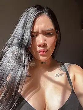 liahouses online show from 11/07/25, 01:00