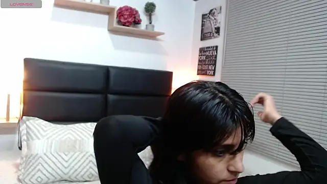 Snapshot of scarlett_and_justin chatting on 10/11/25, 03:17 scarlett and justin online show from 10/11/25, 03:17