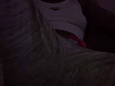 Snapshot of MoniRein chatting on 09/29/25, 03:55 MoniRein online show from 09/29/25, 03:55