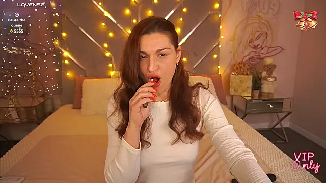 EllaGoldenn online show from 01/13/26, 09:42