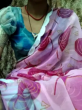 Snapshot of PRACHI-743 chatting on 11/11/25, 01:16 PRACHI-743 online show from 11/11/25, 01:16