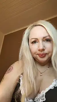 MarinaMargo online show from 11/21/25, 08:51