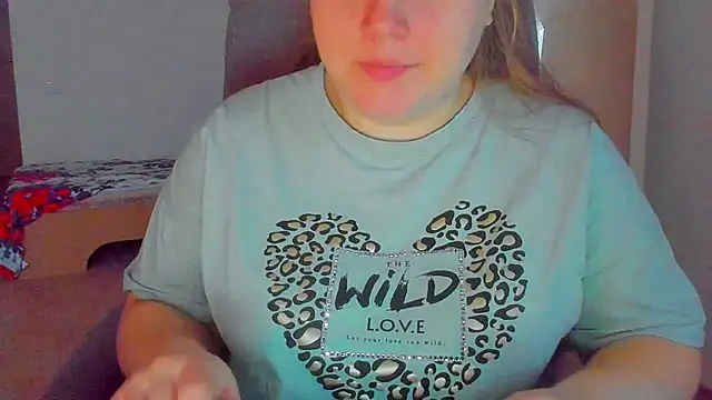 Snapshot of Liza-Mendez chatting on 11/19/25, 06:13 Liza-Mendez online show from 11/19/25, 06:13