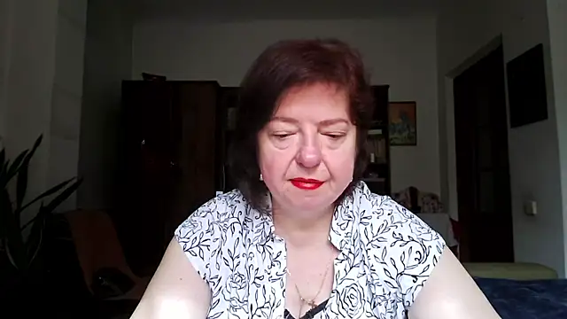Snapshot of Violet_Pulse chatting on 06/18/26, 06:35 Violet Pulse online show from 06/18/26, 06:35
