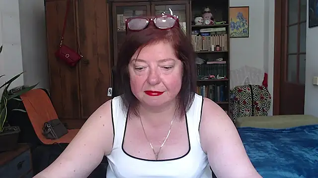 Snapshot of Violet_Pulse chatting on 06/28/26, 12:55 Violet Pulse online show from 06/28/26, 12:55