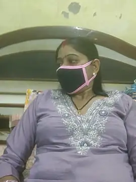 Snapshot of Cute-Charvii chatting on 11/11/25, 04:45 Cute-Charvii online show from 11/11/25, 04:45