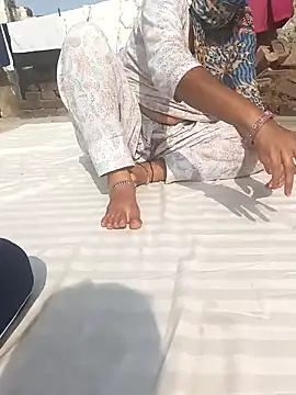 Cute-Charvii online show from 12/18/25, 07:25