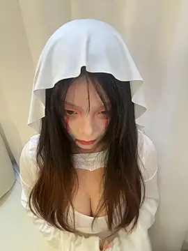 Snapshot of AZ37866 chatting on 10/31/25, 01:50 AZ37866 online show from 10/31/25, 01:50