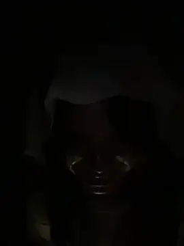 Snapshot of AZ37866 chatting on 10/31/25, 05:03 AZ37866 online show from 10/31/25, 05:03