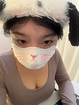 Snapshot of AZ37866 chatting on 11/06/25, 01:50 AZ37866 online show from 11/06/25, 01:50