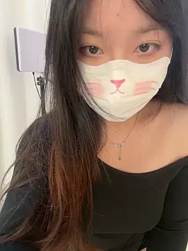 Snapshot of AZ37866 chatting on 11/15/25, 01:25 AZ37866 online show from 11/15/25, 01:25