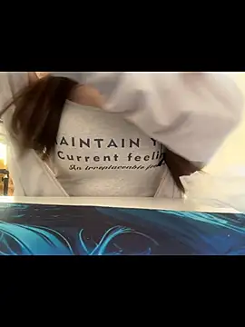 Snapshot of AZ37866 chatting on 11/16/25, 02:17 AZ37866 online show from 11/16/25, 02:17