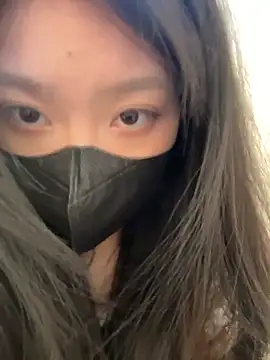 Snapshot of AZ37866 chatting on 12/15/25, 02:49 AZ37866 online show from 12/15/25, 02:49