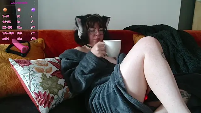 Snapshot of HardNerdVoid chatting on 10/02/25, 06:53 HardNerdVoid online show from 10/02/25, 06:53