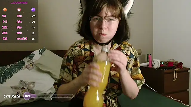 Snapshot of HardNerdVoid chatting on 11/06/25, 08:32 HardNerdVoid online show from 11/06/25, 08:32