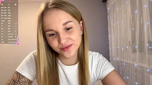 TanekaBoitel online show from 12/14/25, 02:55