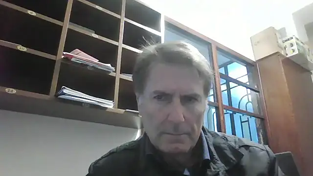 Snapshot of sayeaprayer65 chatting on 10/13/25, 09:31 sayeaprayer65 online show from 10/13/25, 09:31