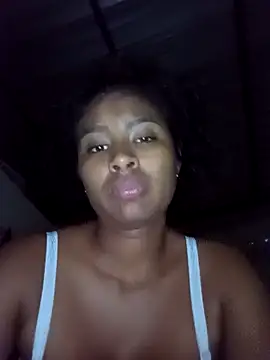 Snapshot of _Canella_ chatting on 10/29/25, 06:04  Canella  online show from 10/29/25, 06:04