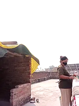 Snapshot of Mona_darling21 chatting on 11/13/25, 06:12 Mona darling21 online show from 11/13/25, 06:12