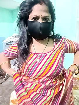 Snapshot of Mona_darling21 chatting on 12/20/25, 09:05 Mona darling21 online show from 12/20/25, 09:05