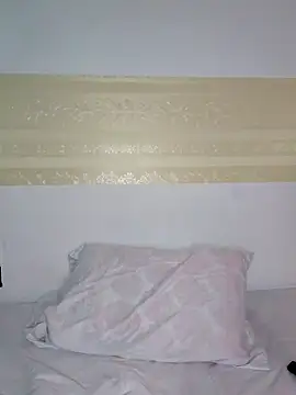 Snapshot of sahara1_ chatting on 10/18/25, 11:11 sahara1 online show from 10/18/25, 11:11