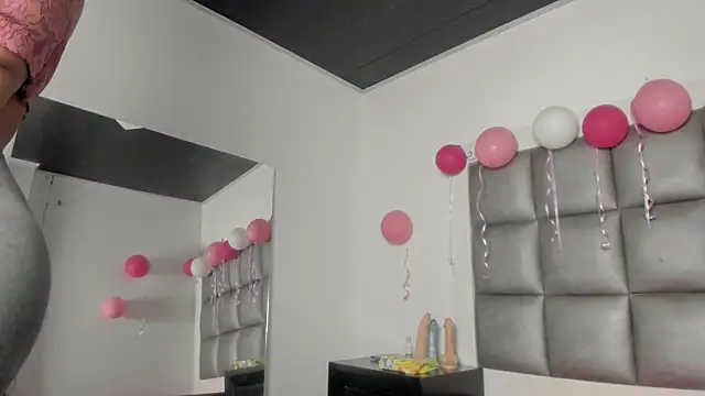 Snapshot of peyton__wat chatting on 11/29/25, 03:31 peyton wat online show from 11/29/25, 03:31