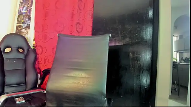 Rose and denisse online show from 10/04/25, 10:19