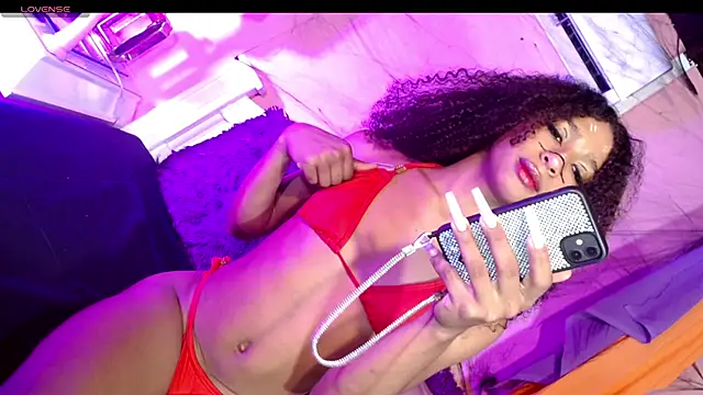 Snapshot of _IsabellaRousse chatting on 10/24/25, 07:21 IsabellaRousse online show from 10/24/25, 07:21