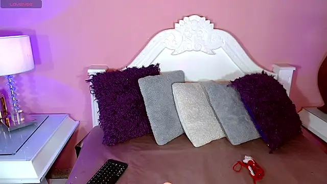 Snapshot of _IsabellaRousse chatting on 11/15/25, 07:21 IsabellaRousse online show from 11/15/25, 07:21