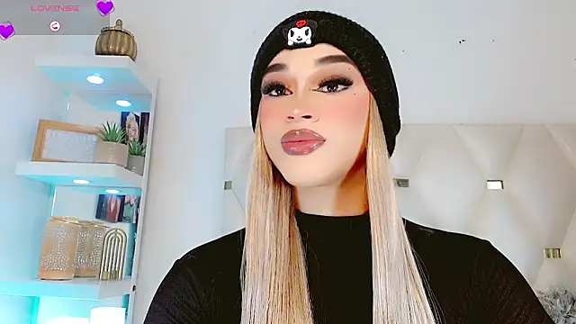 Snapshot of _IsabellaRousse chatting on 02/07/26, 08:12 IsabellaRousse online show from 02/07/26, 08:12