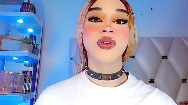 Snapshot of _IsabellaRousse chatting on 03/03/26, 08:26 IsabellaRousse online show from 03/03/26, 08:26