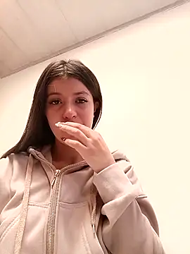 Snapshot of SALOME-28_ chatting on 10/02/25, 03:08 SALOME-28 online show from 10/02/25, 03:08