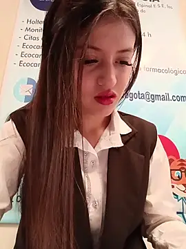 Snapshot of SALOME-28_ chatting on 10/21/25, 03:13 SALOME-28 online show from 10/21/25, 03:13