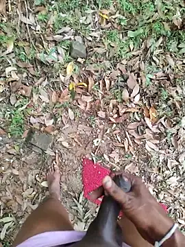 Snapshot of DICKLANKA chatting on 11/01/25, 07:21 DICKLANKA online show from 11/01/25, 07:21