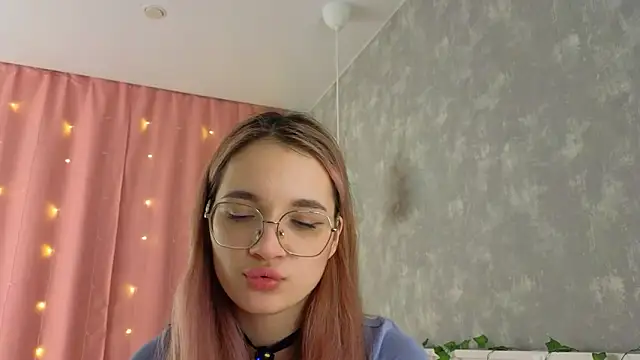 vivyboo111 online show from 03/16/26, 09:41